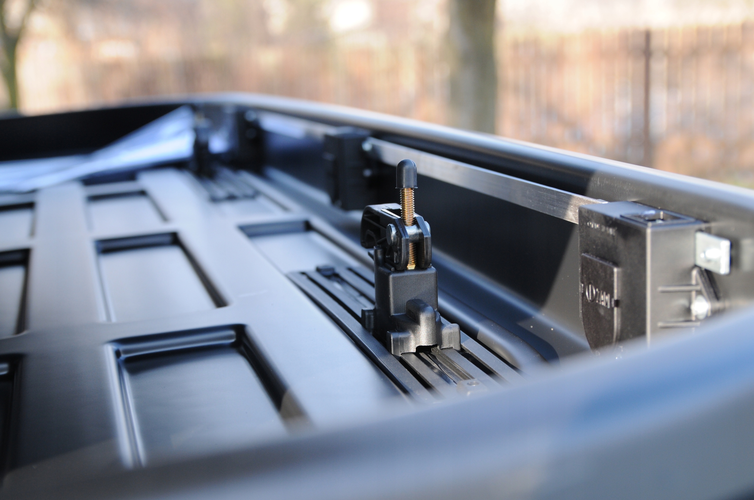 Box Kufer dachowy TAURUS ALTRO 460 bialy polysk Otwieranie dwustronne