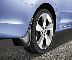 CHLAPACZE TYŁ SKODA RAPID SPACEBACK ORYGINALNE Strona zabudowy tył