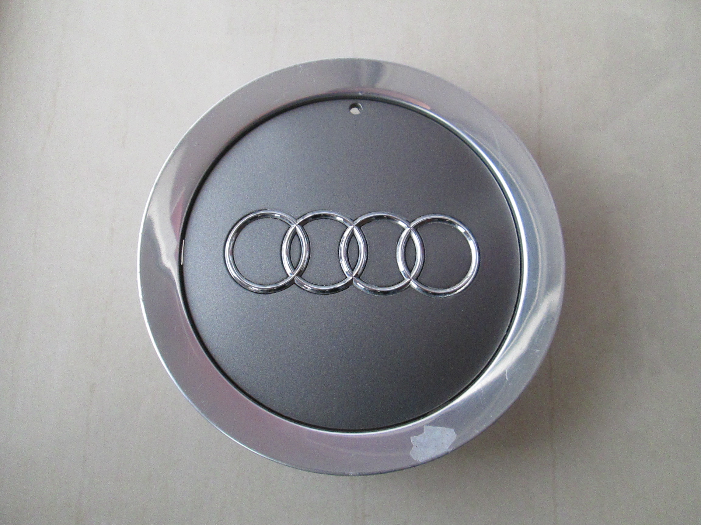 Крышка Audi A6 A8 S8 SLINE 4E0601165A 895601165A