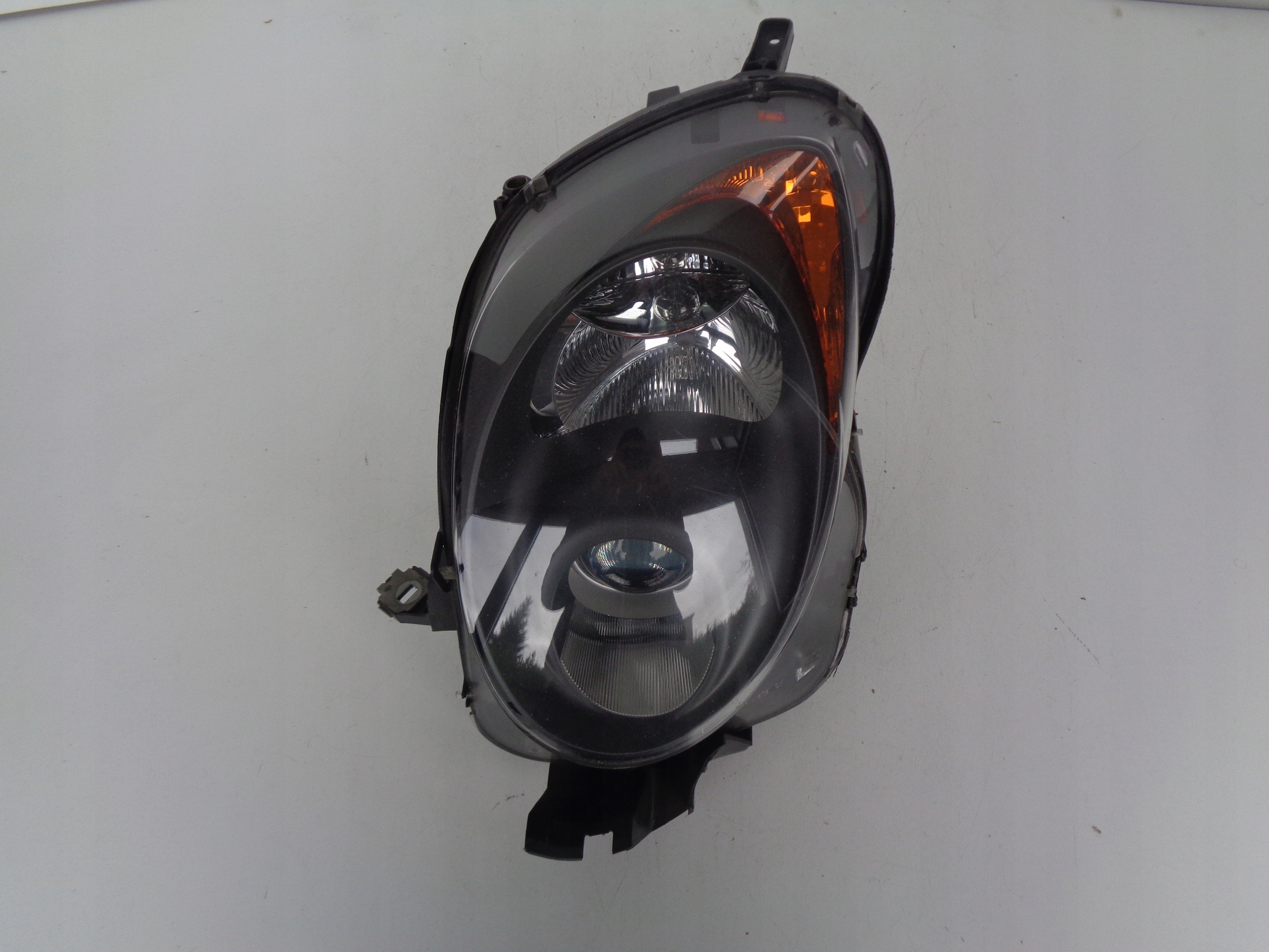 LAMPA LEWA REFLEKTOR ALFA ROMEO MITO 08- XENON Strona zabudowy lewa