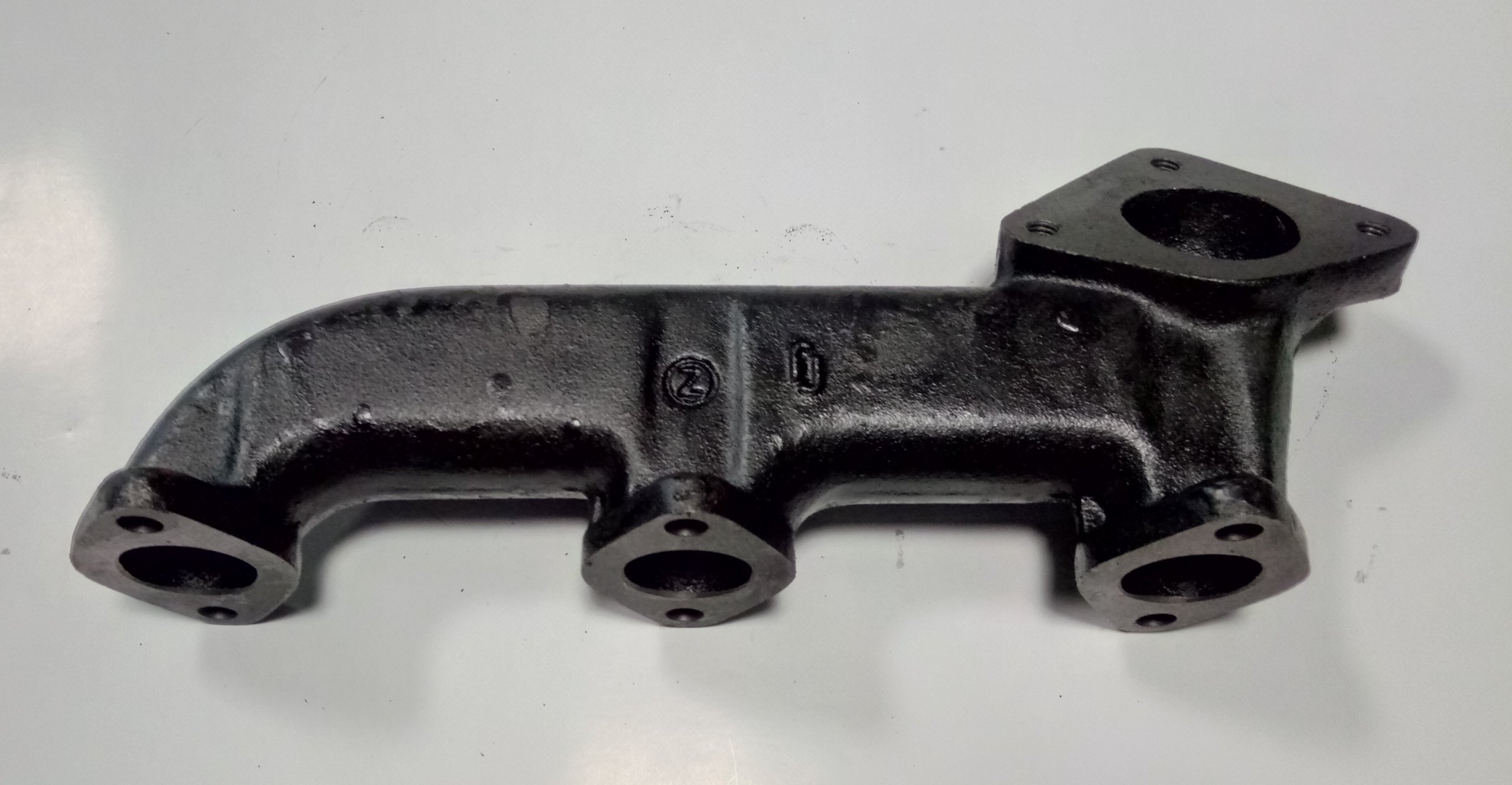 Kolektor wydechowy do Zetor 3 cylindrowy 49010593