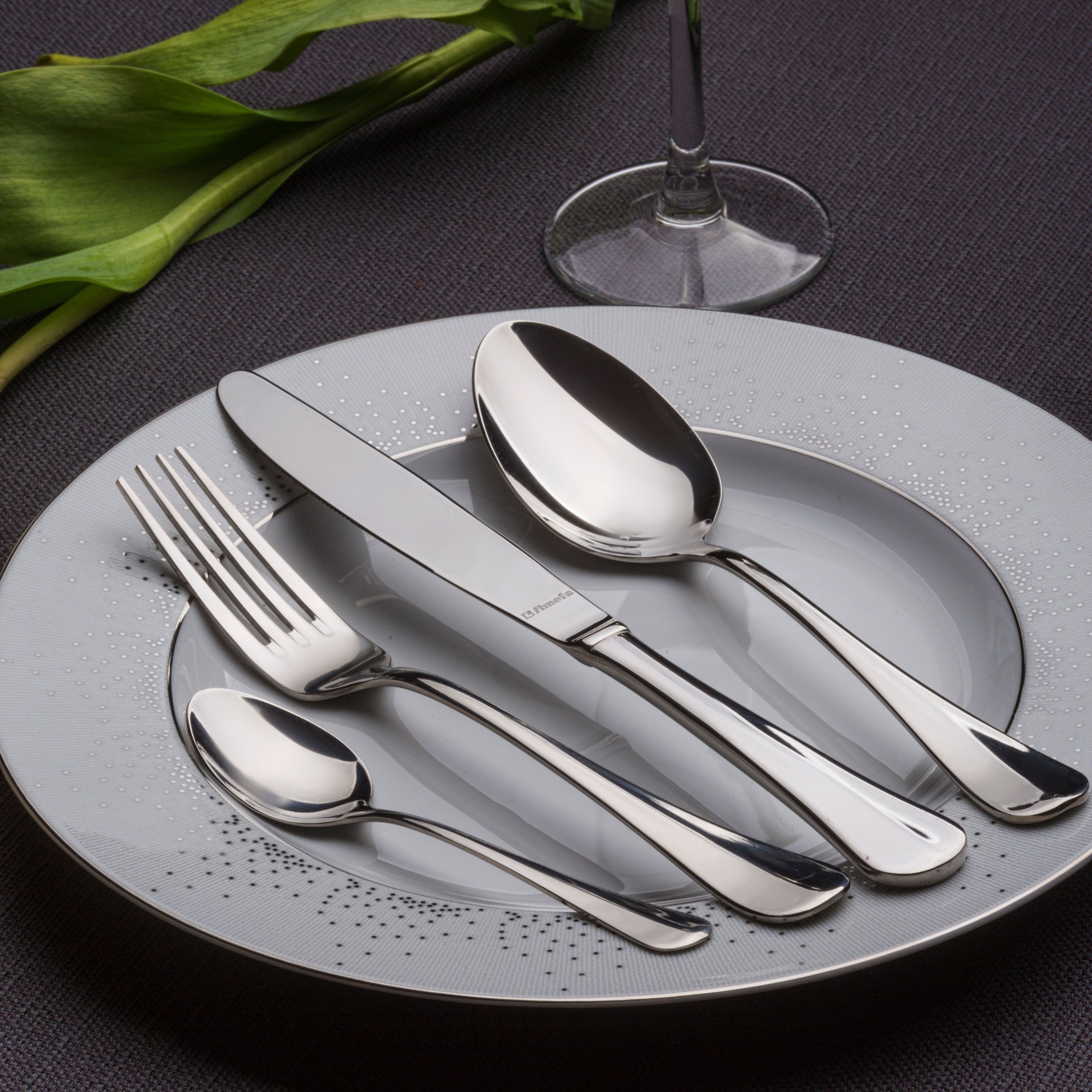 AMEFA 4 x SZTUĆCE 8440 BAGUETTE KOMPLET OBIADOWE NIERDZEWNE ZESTAW 1 OSOBA Kod producenta 8440 BAGUETTE