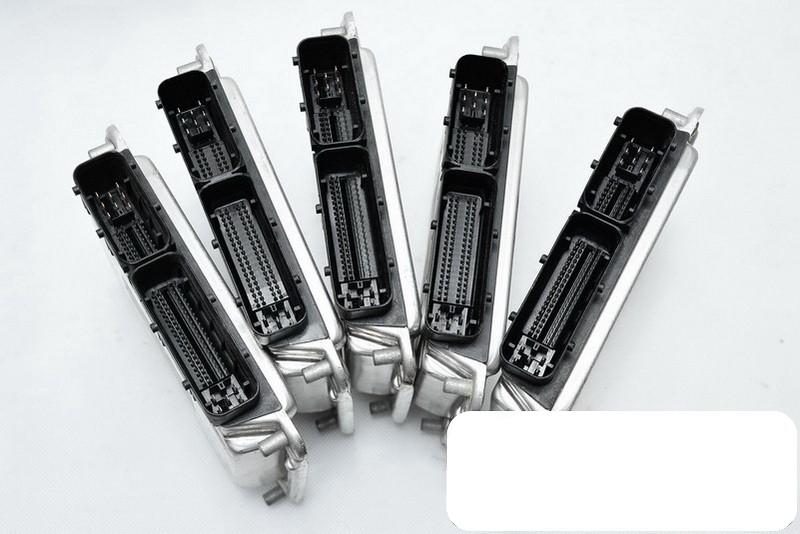 komputer PASSAT B5 2.5 TDI 3B1907401B 0281010447 Producent części OEM
