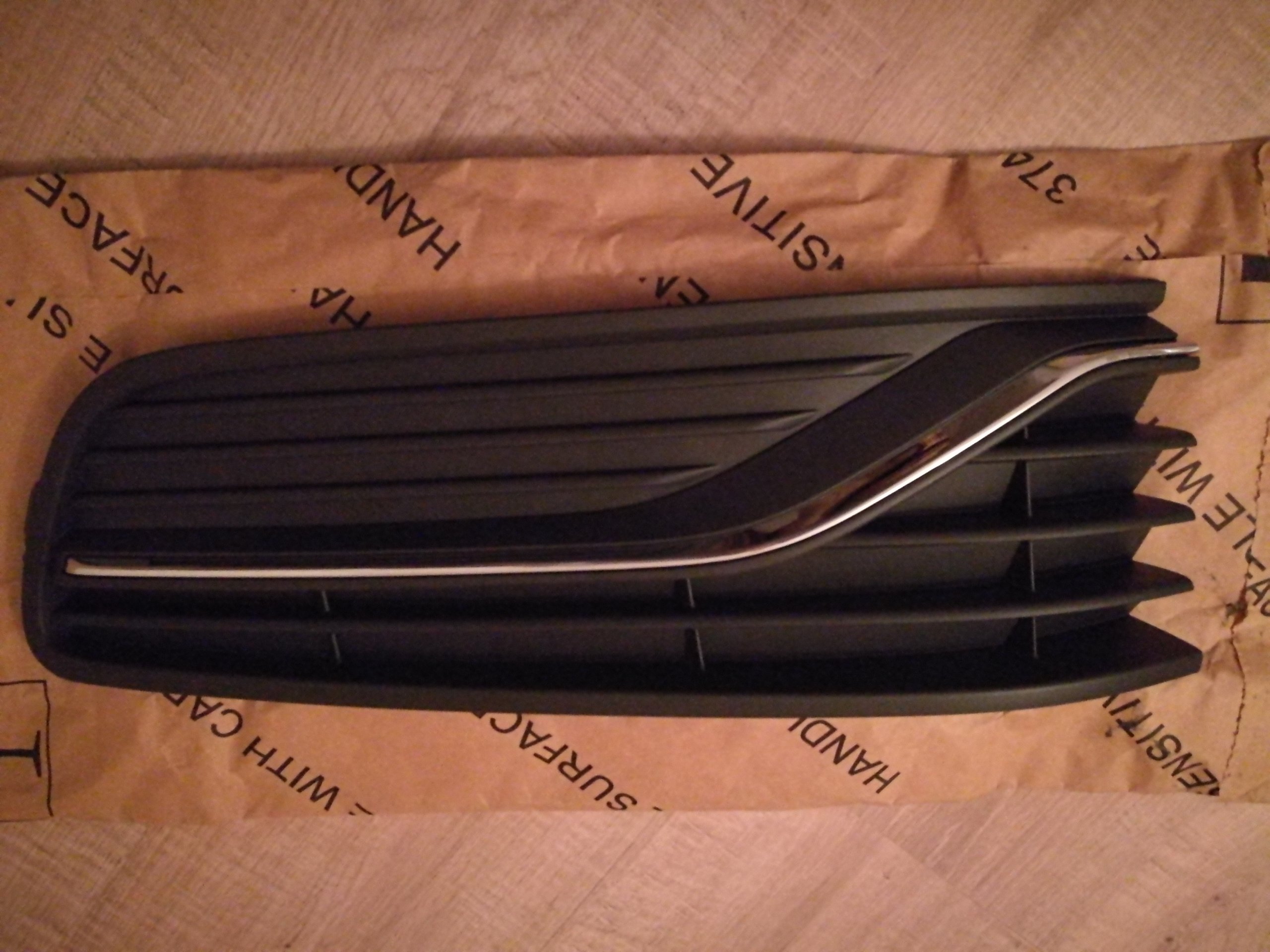 vw POLO 6C0 14- воздухозаборник жалюзи бампер решетка заглушка RH