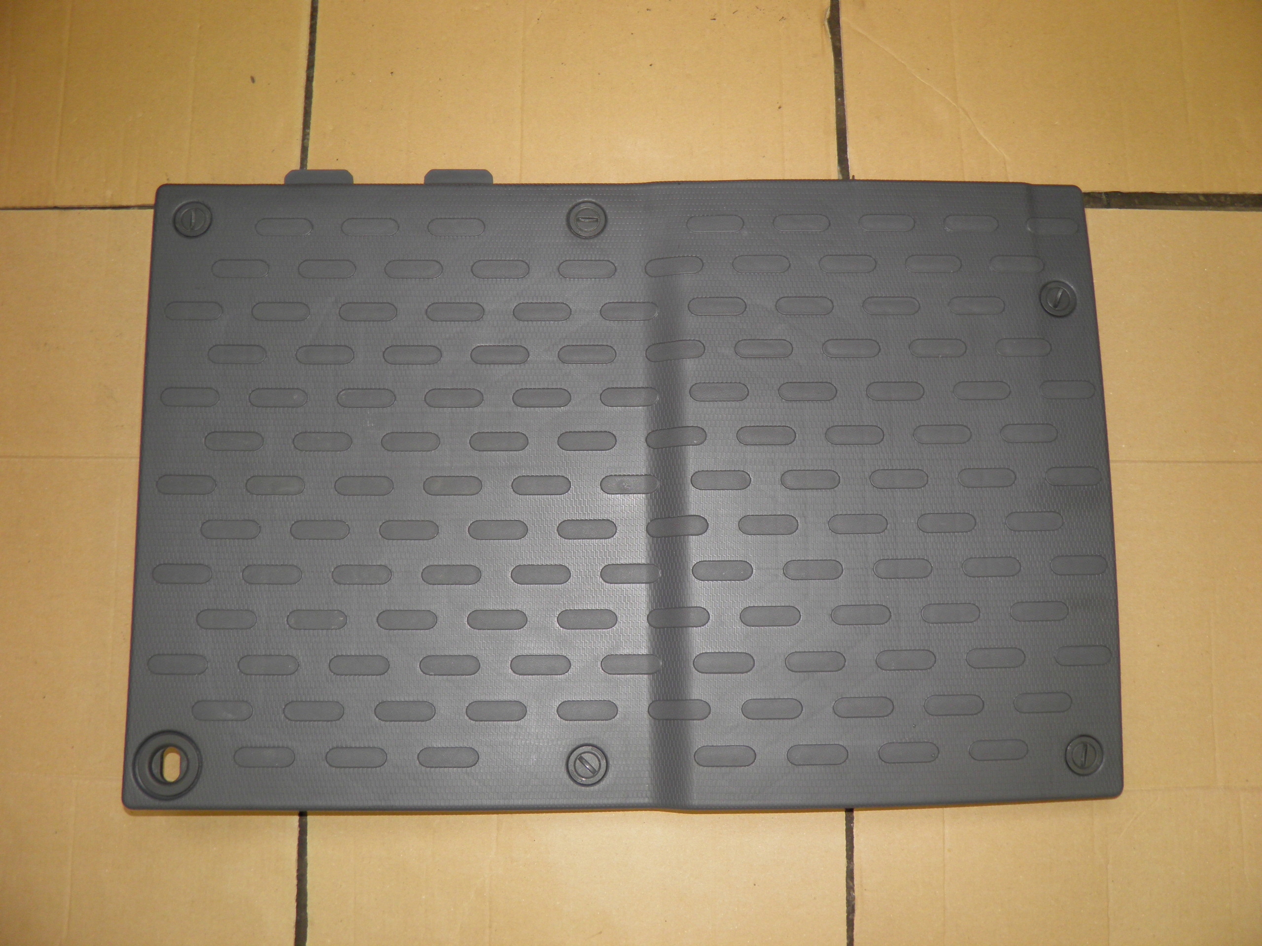 1311484070 - DUCATO JUMPER BOXER 14-КРЫШКА БАТАРЕЙНОГО ОТСЕКА