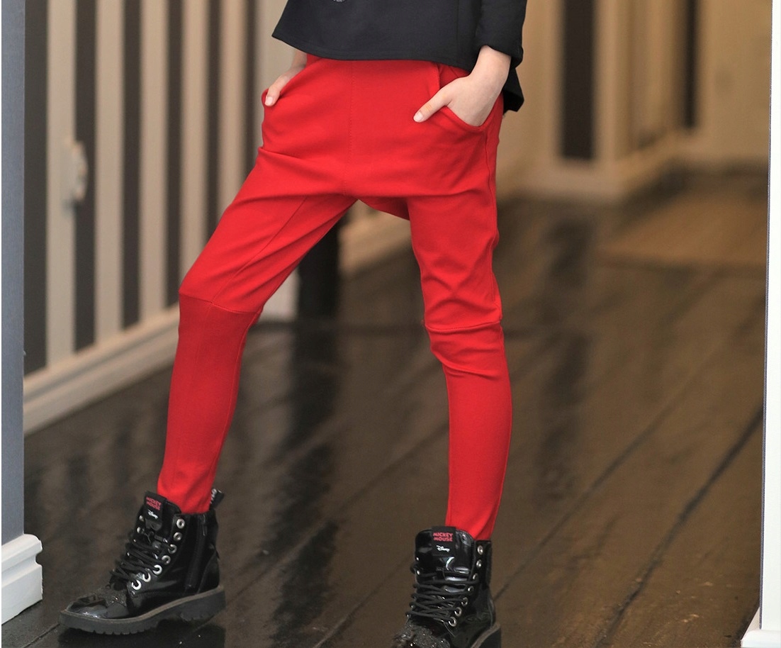 wyprzedaż QBA KIDS SPODNIE CZERWONE BAGGY 164CM