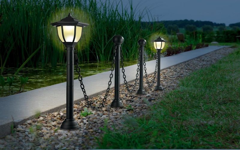 

Lampa solarna antyczny płot 4 słupki, łańcuch.