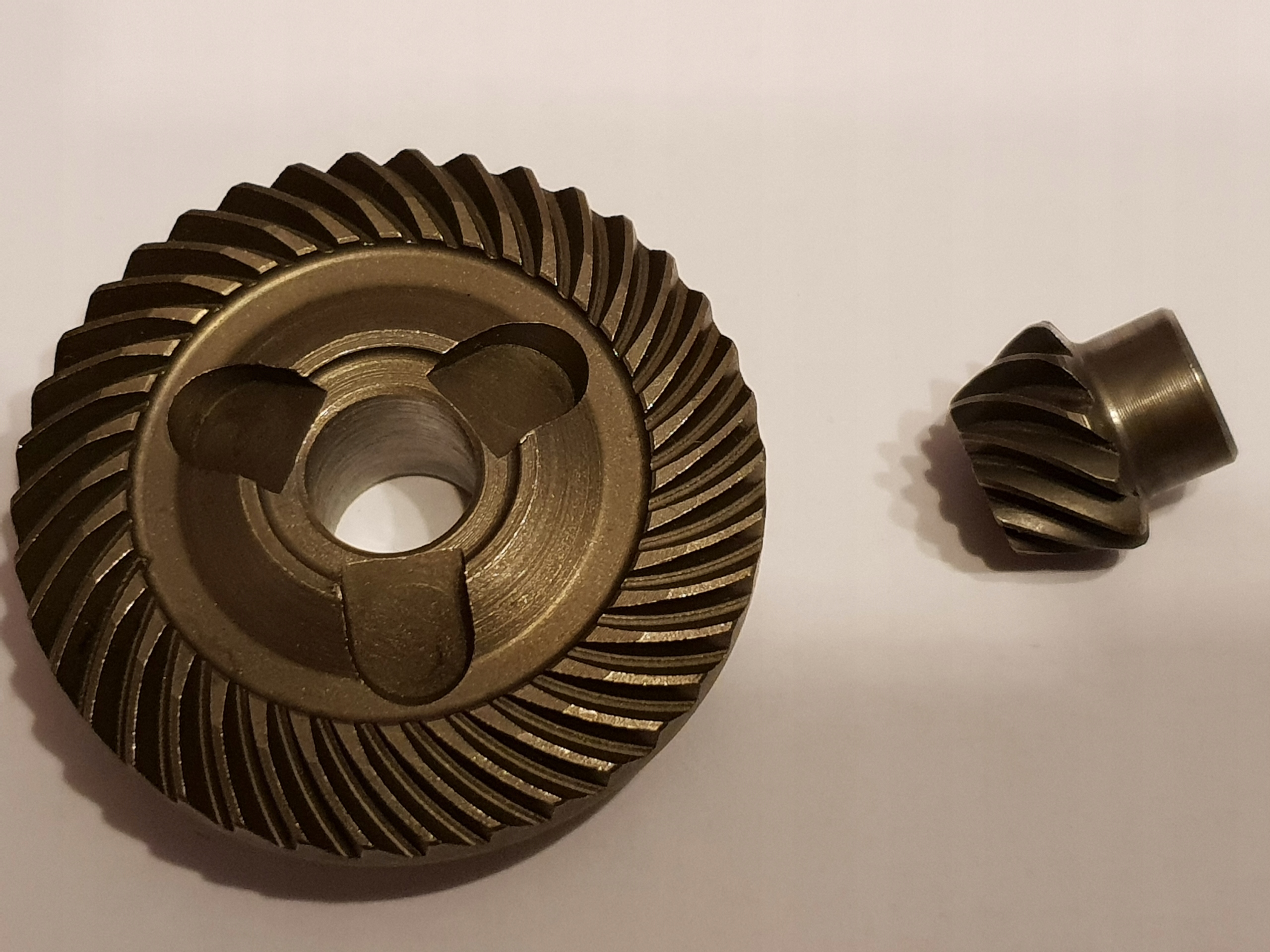 PRZEKŁADNIA ZĘBATKI BOSCH GWS 14-125 GWS 11 TRYBA Kod producenta 32-004