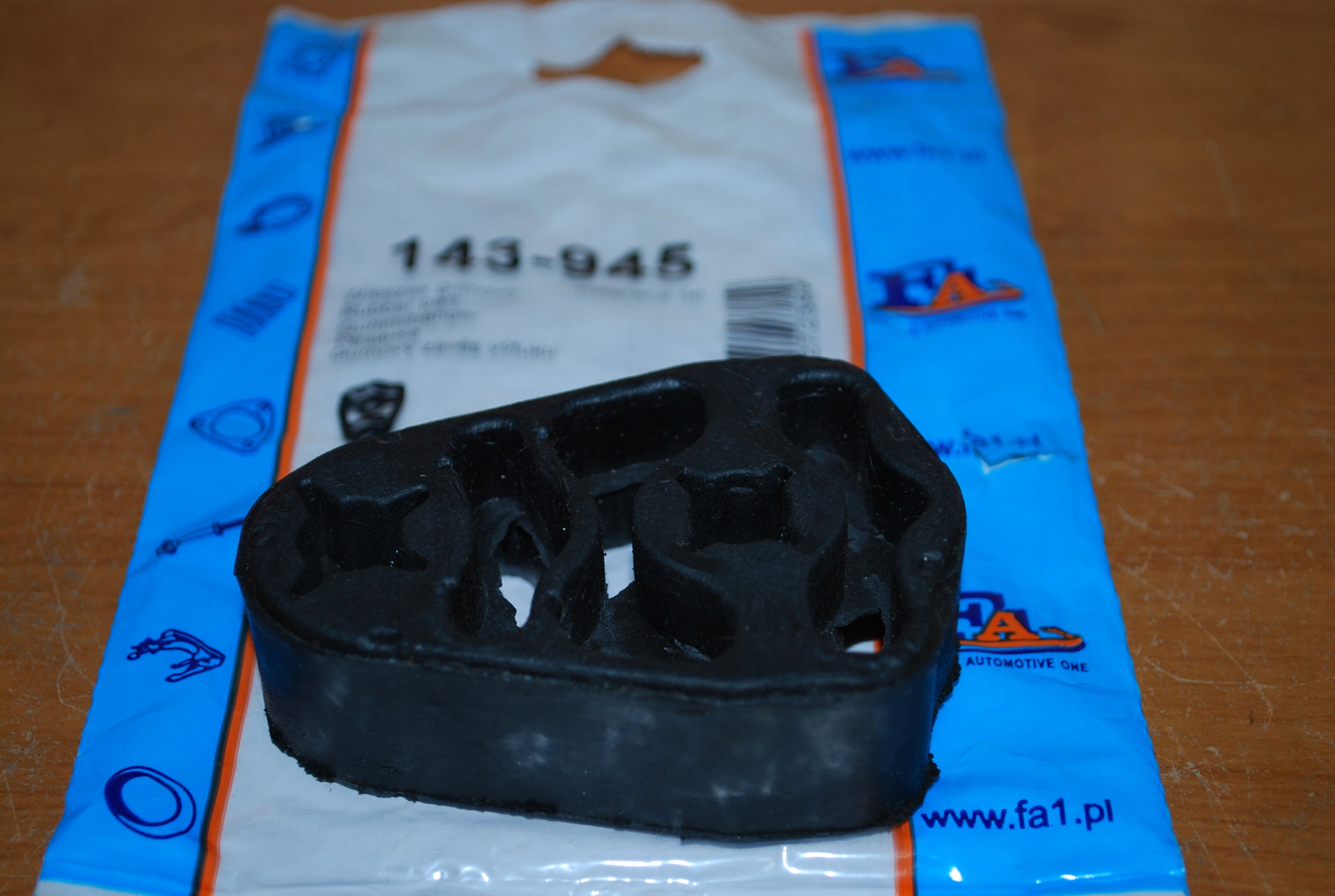 WIESZAK TŁUMIKA MERCEDES GL ML 4-MATIC 2005- Producent części F-A1