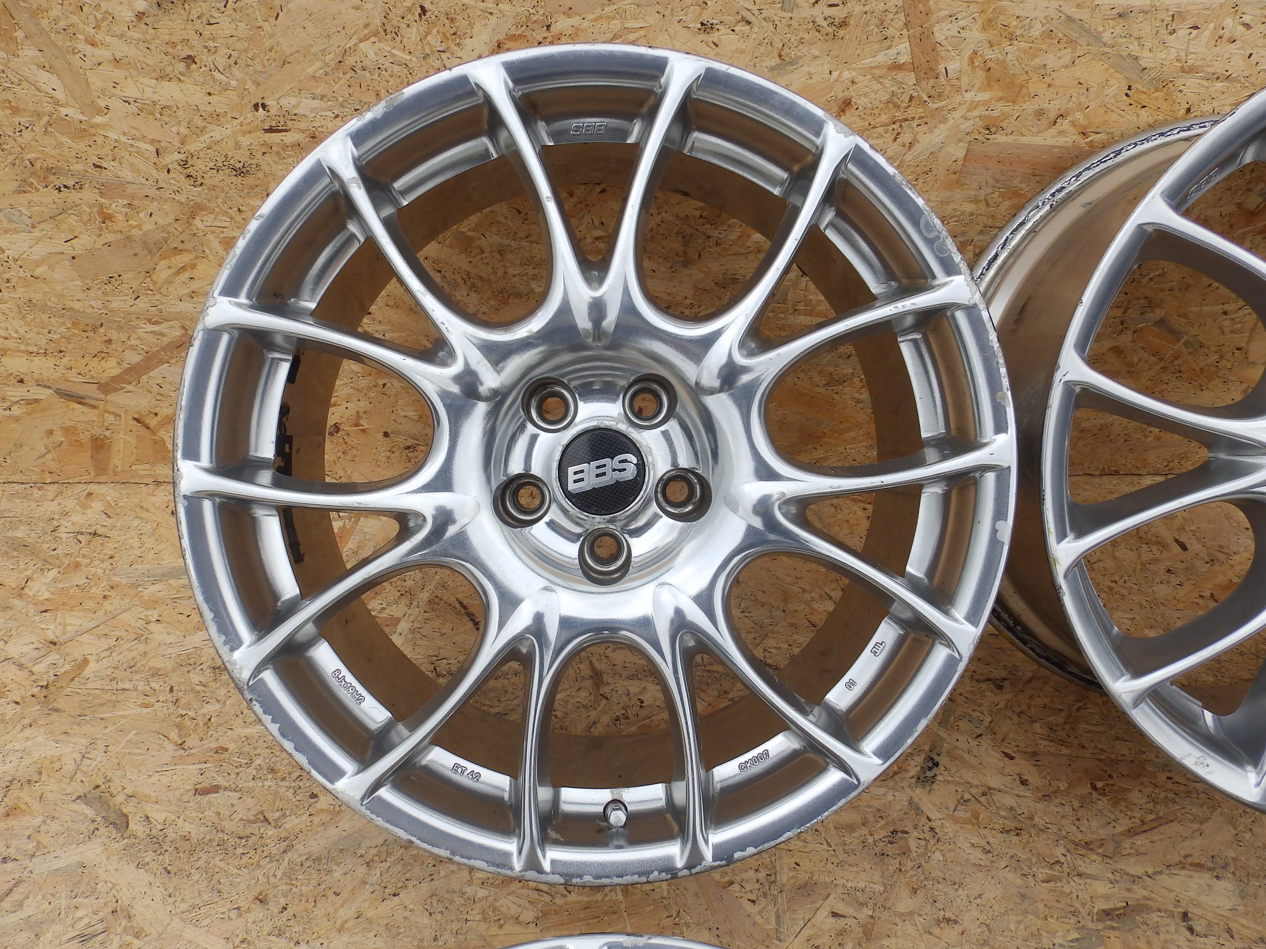 Комплект  felg BBS 8jx19h2 Et42 5x108 FERRARI VOLVO średnica диски 19 