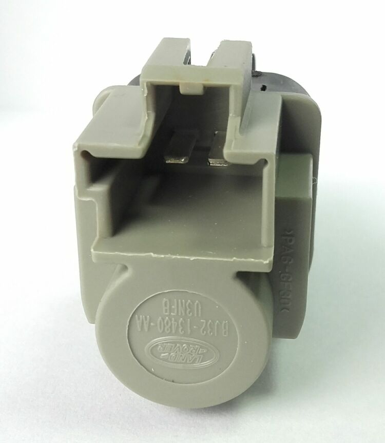 Czujnik stop włącznik Land Rover Defender Freelander 2 Range Rover Evoque Typ samochodu 4x4/SUV Samochody osobowe