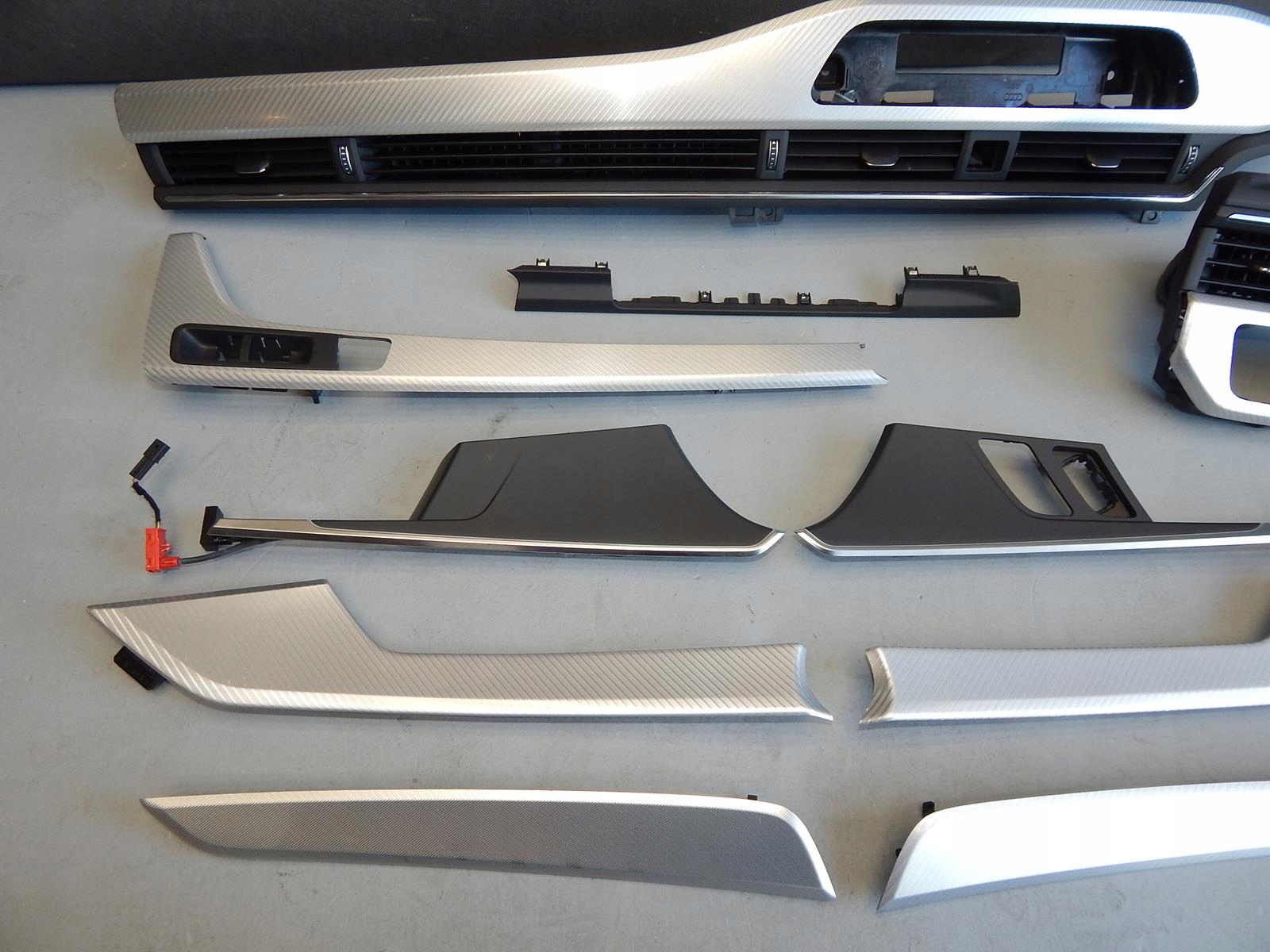 AUDI A5 F5 modanatura DEKORY 8W1853190