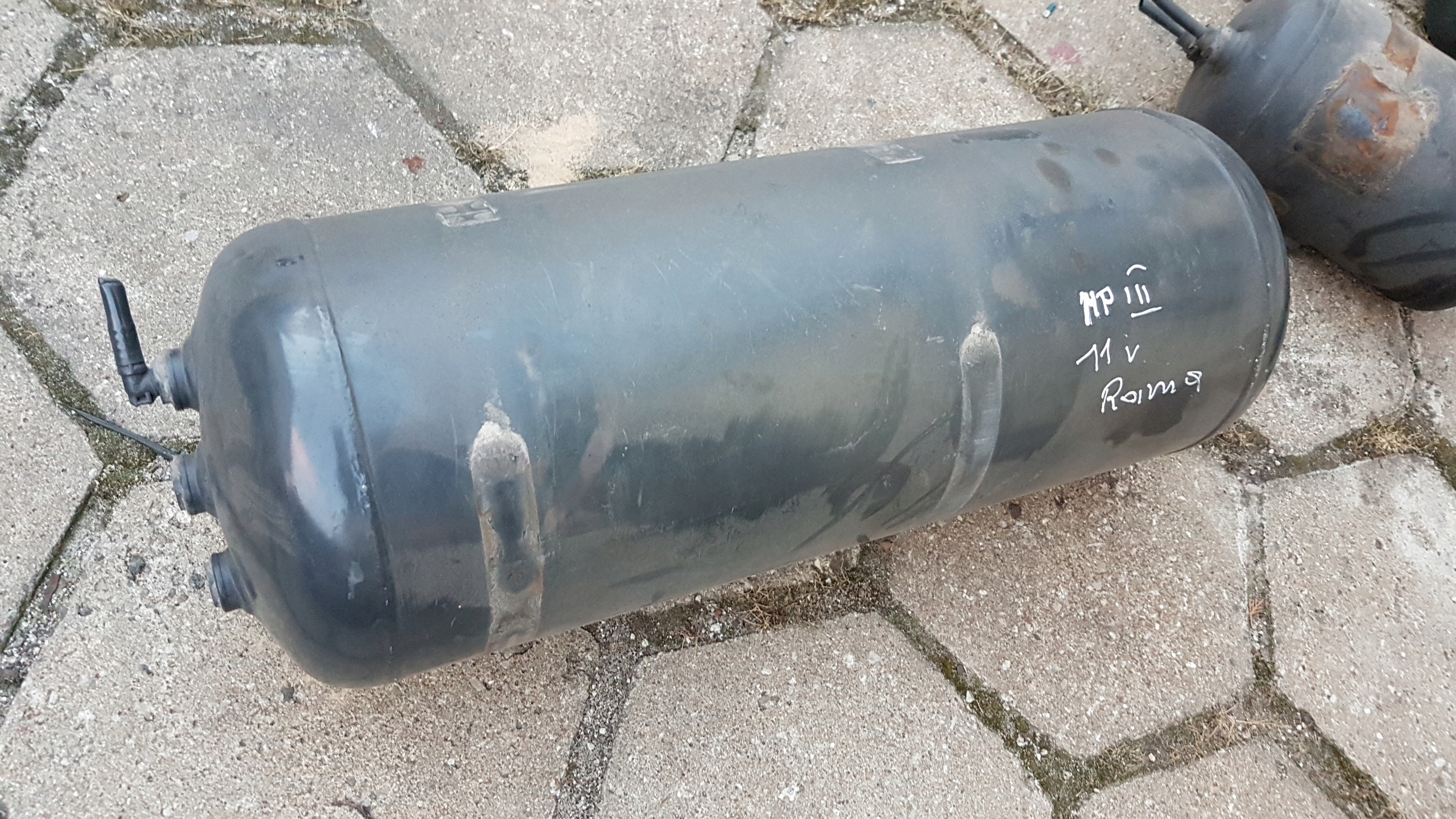 ACTROS AXOR воздушный бак 40L 74X27 fi ALUM
