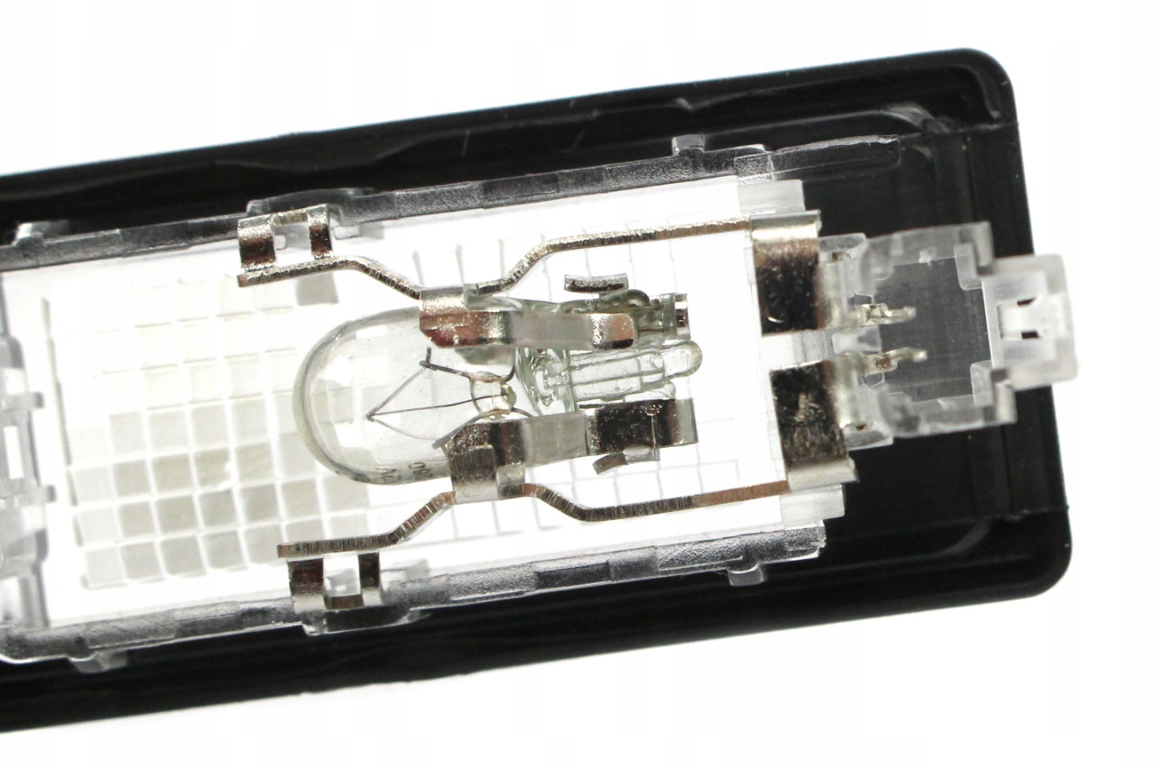 VW GOLF VI 6 PLUS LAMPKA TABLICY REJESTRACYJNEJ Typ samochodu Samochody osobowe