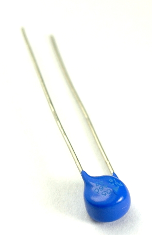 

B72205S0461K101 Warystor 750V 400A 5mm S05K460