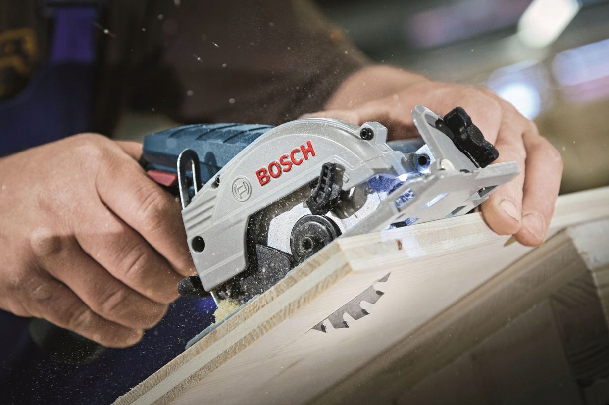 Piła tarczowa Bosch 2000 W 15 mm Marka Bosch