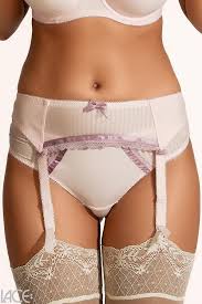 

23/2 Freya Ashlee 1009 S 36/38 nowe