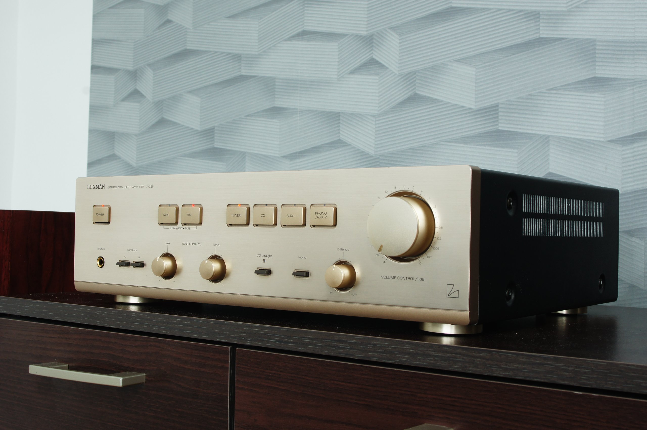 Luxman. Luxman a321. Luxman l-540. Luxman 450. Luxman Amplifiers.