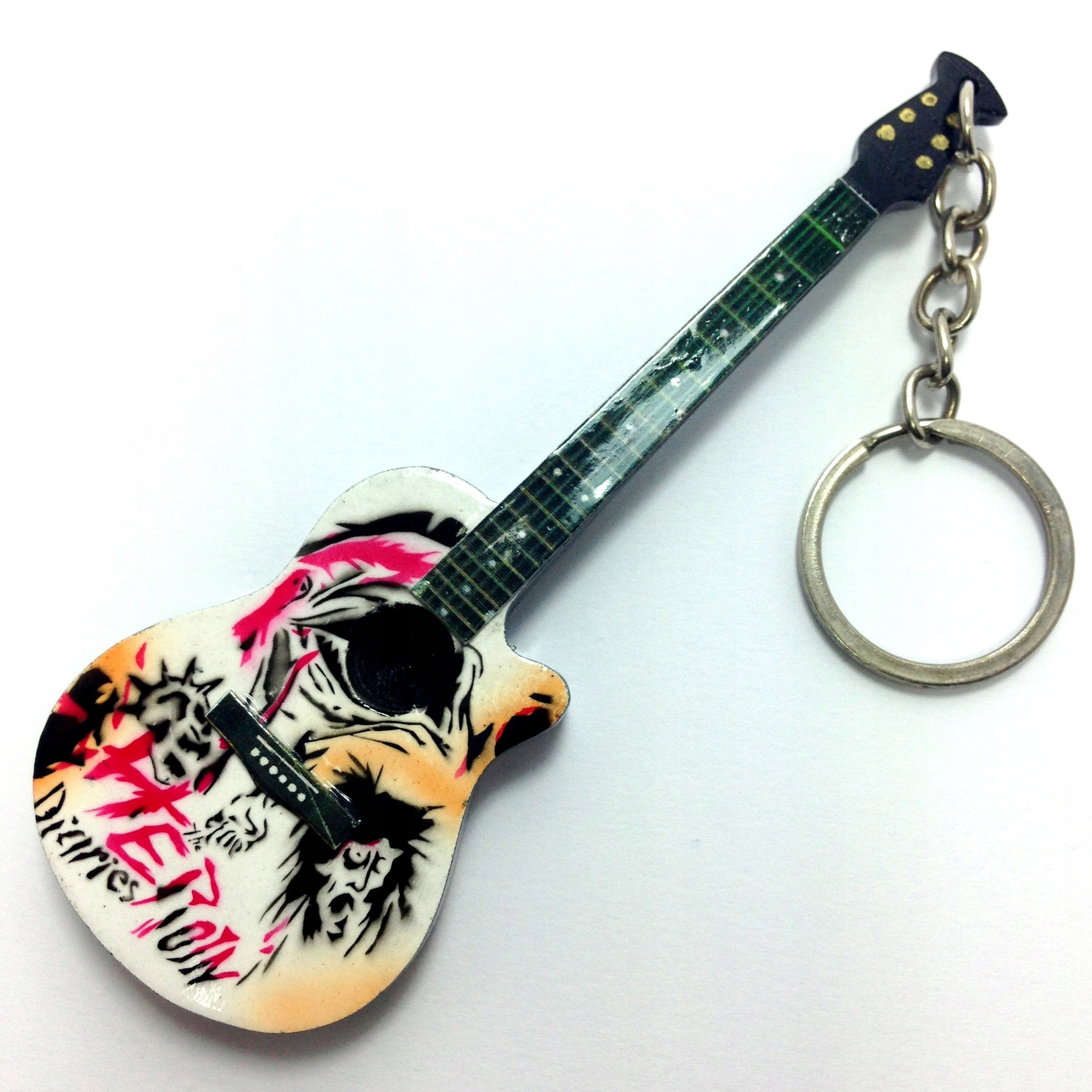 Guitar go. Тюнинг гитары акустической. Ани нова гоу гитара. Трансакустическая гитара enya nova ge/bk. Гитары washburn wd.