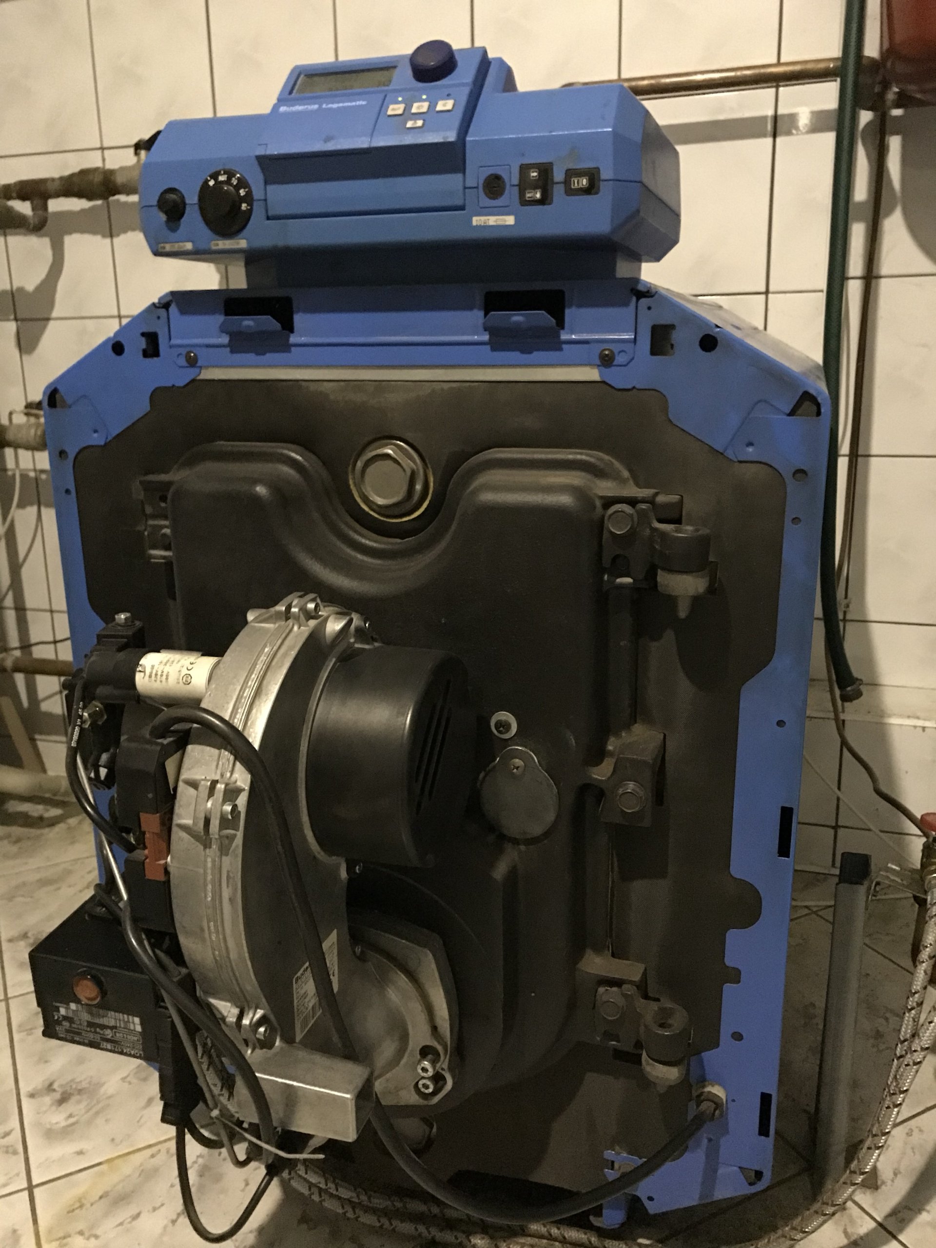 kocioł Buderus G115 Logamatic olej opałowy + 1600L 7212162624