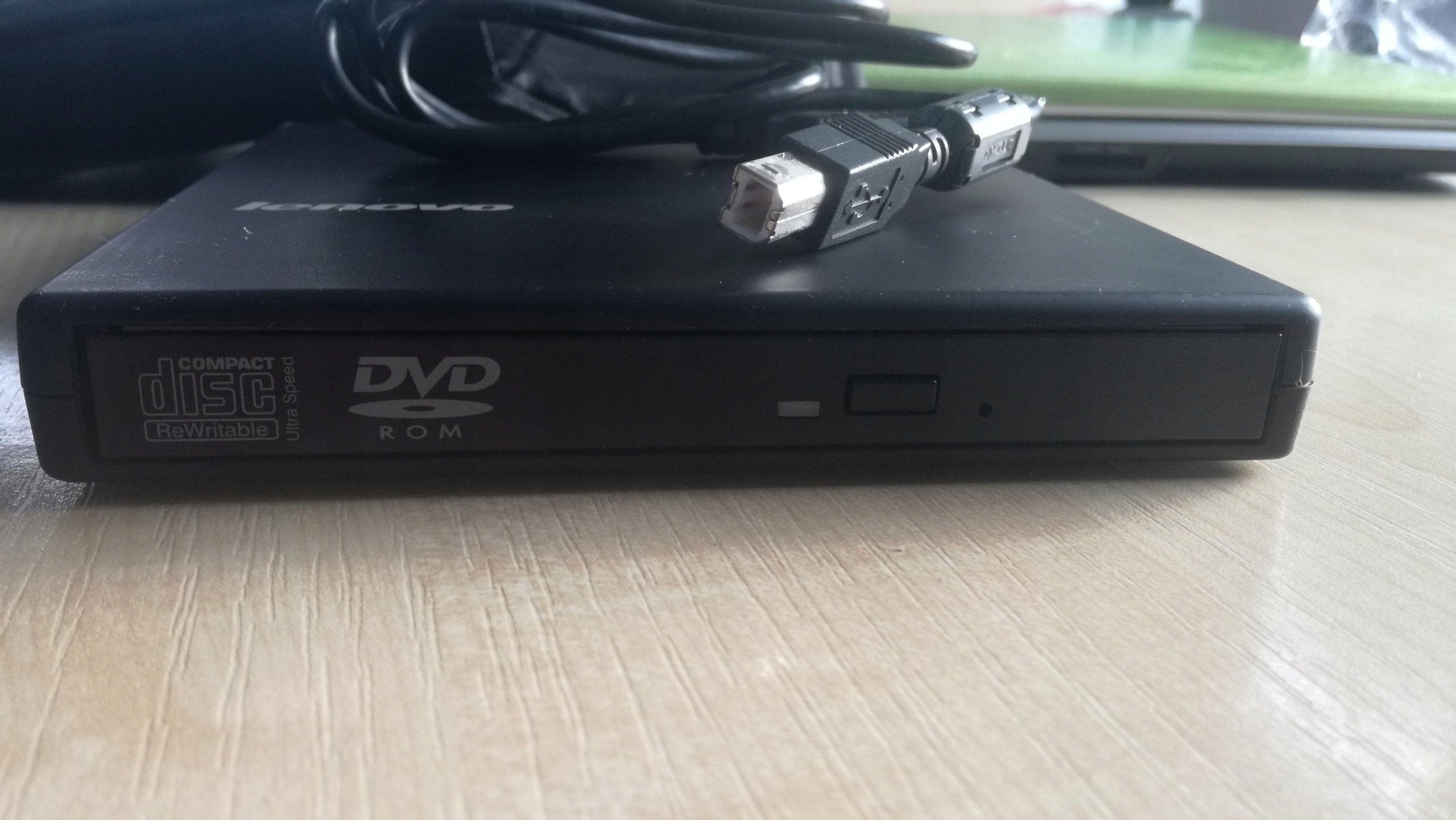 Napęd zewnętrzny USB Lenovo COMBO DVDROM/CDRW 7258906938