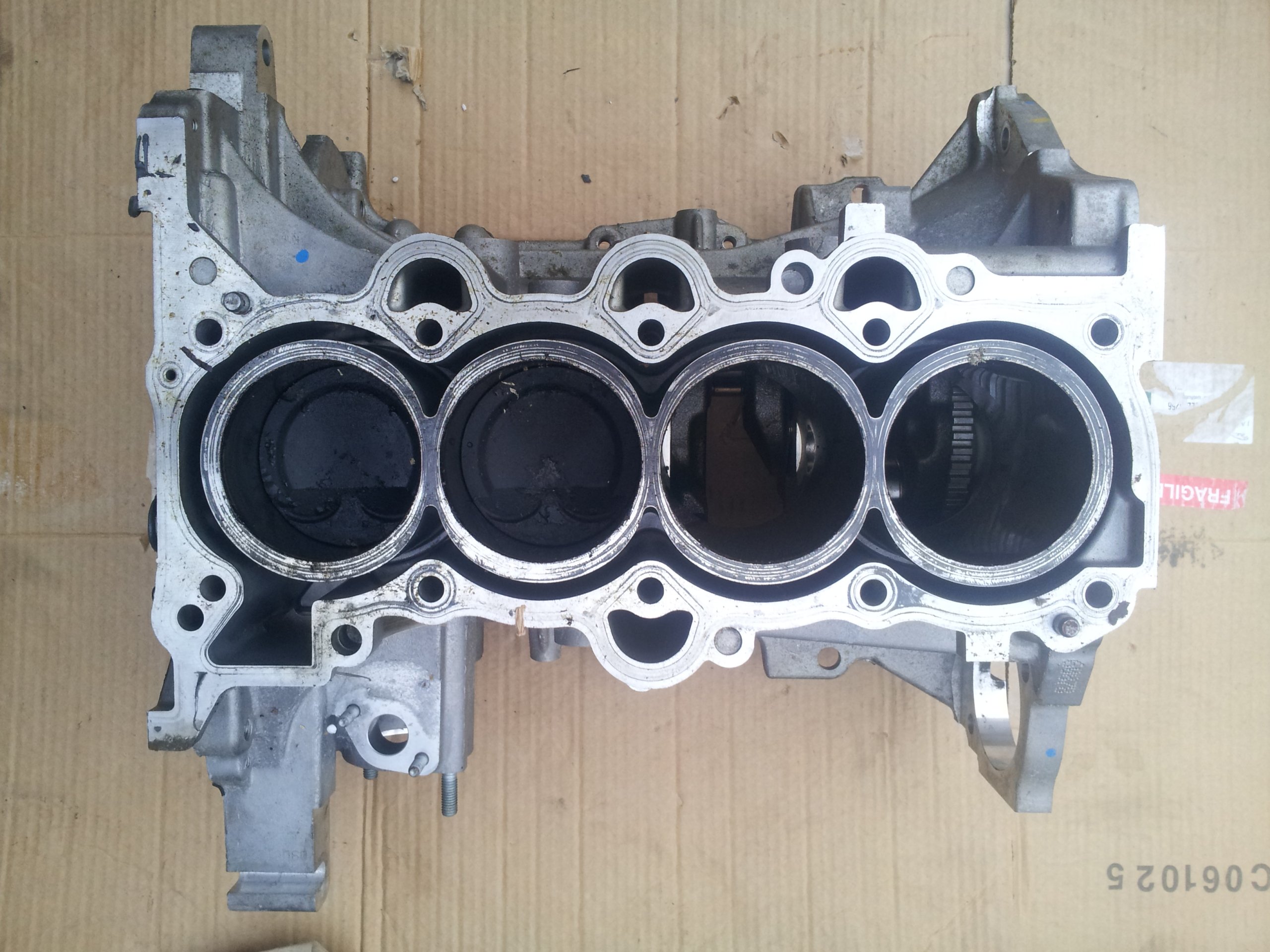 HYUNDAI BLOK WAL I20 iX20 I30 1,4 G4FA 211112B010