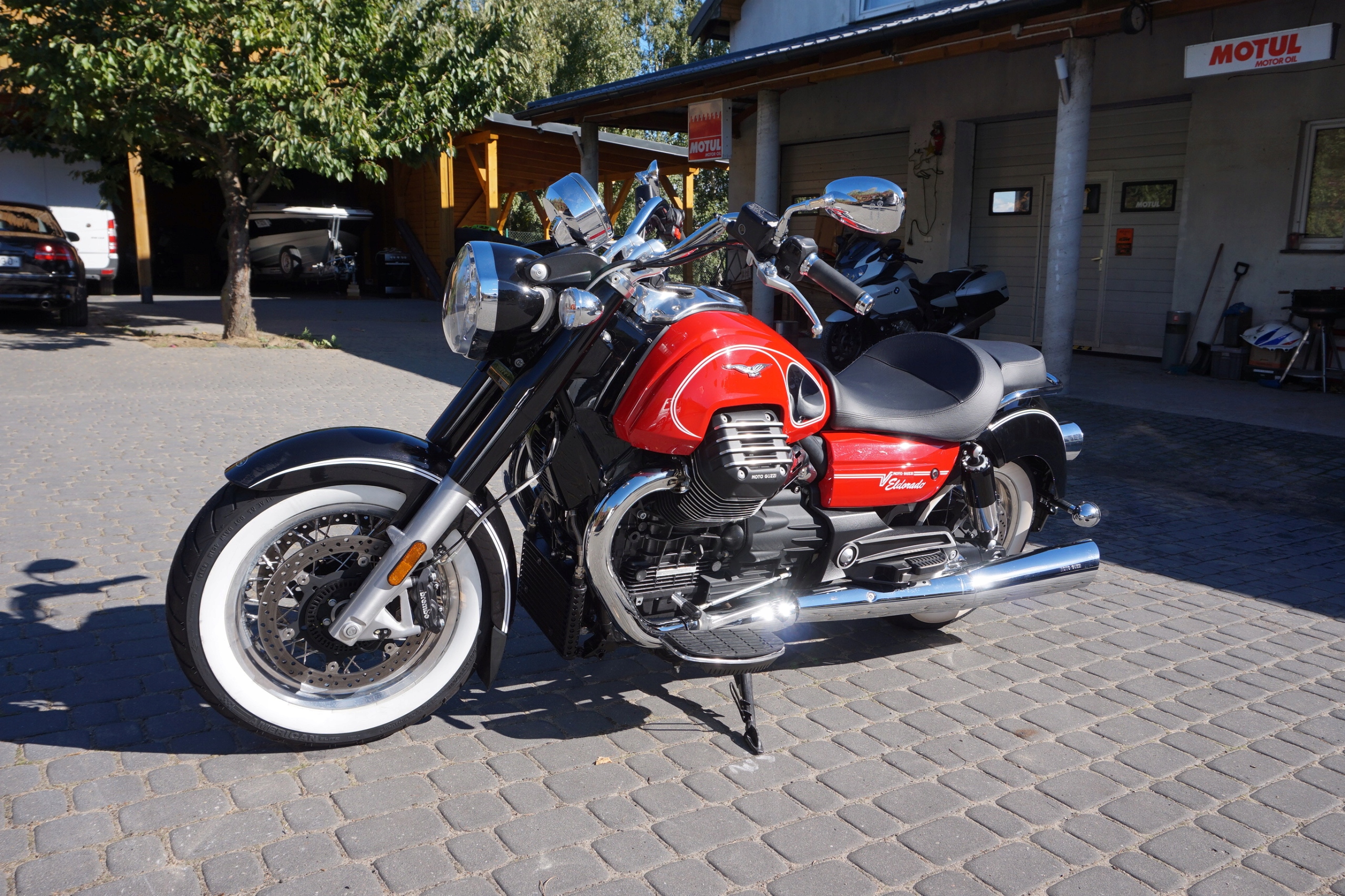 moto guzzi 1400 eldorado
