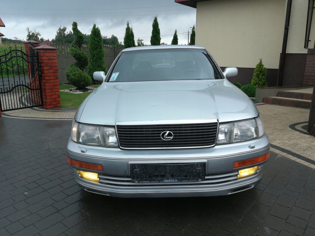 Lexus rs 400