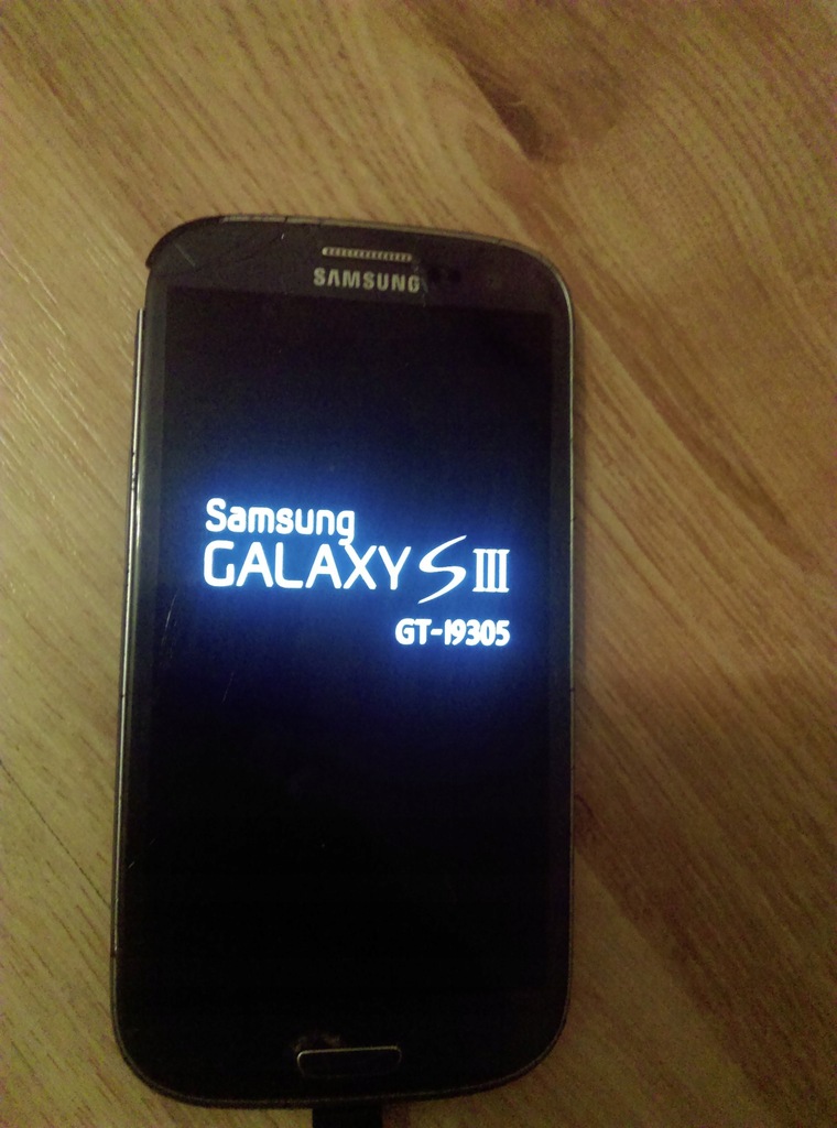 Samsung s3 i9305 zawiesza sie na logo