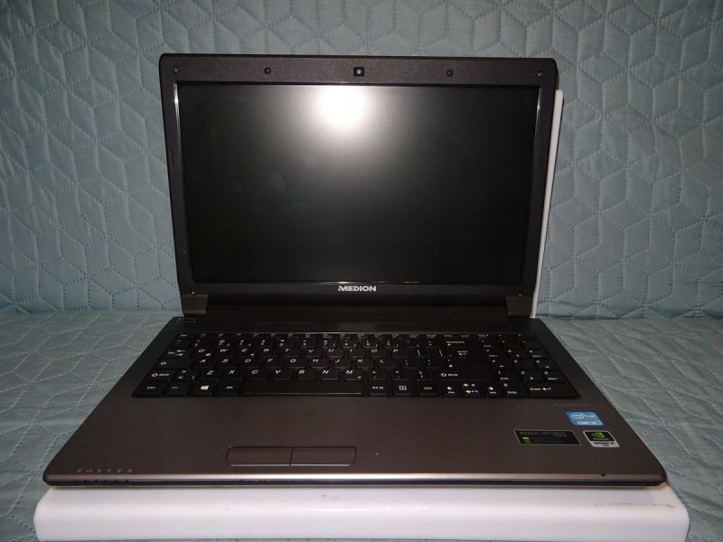 LAPTOP MEDION AKOYA P6638 8GB/I3/1TB/WIN7H