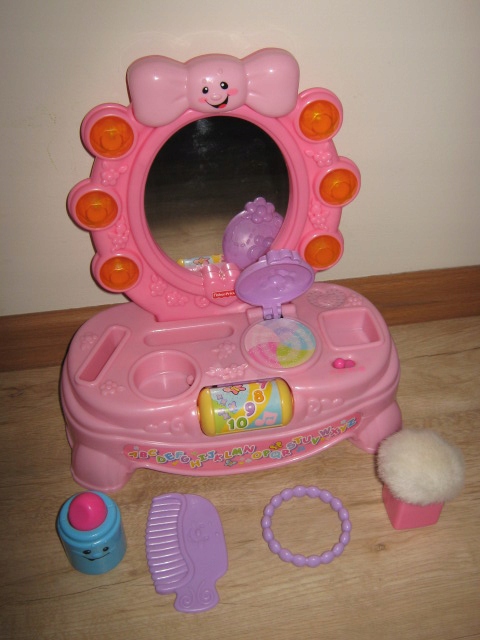 FISHER PRICE EDUKACYJNA TOALETKA LUSTRO + DODATKI