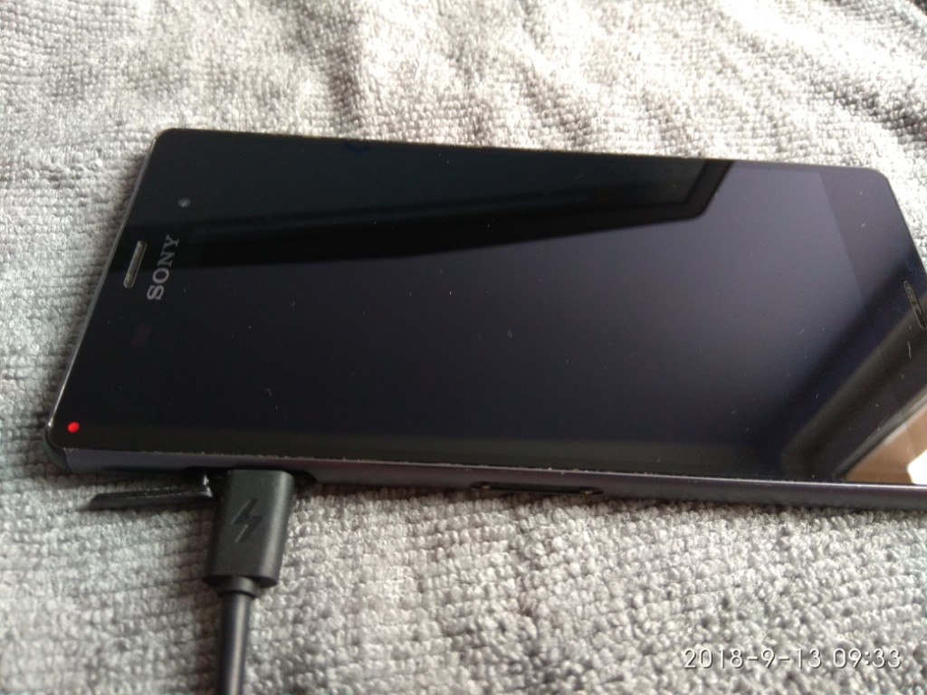 Sony Xperia Z3 - czerwona dioda