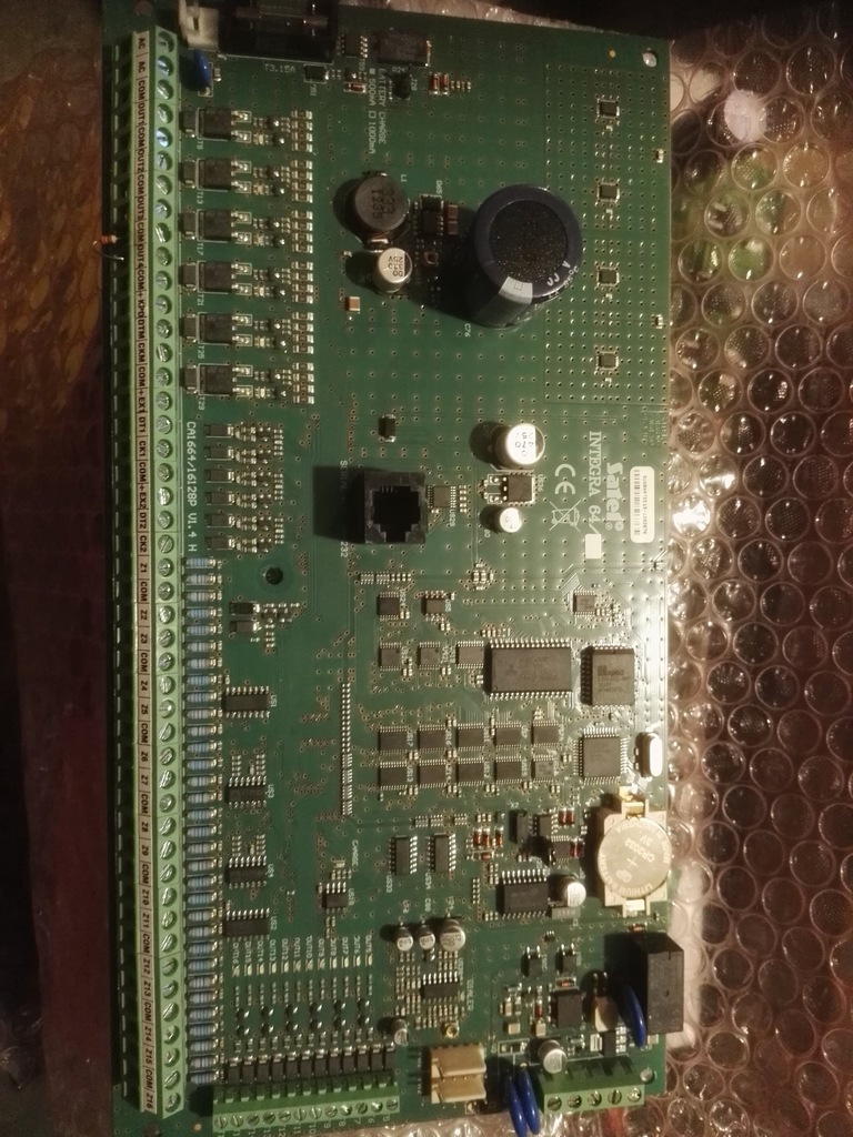 Satel Integra 64