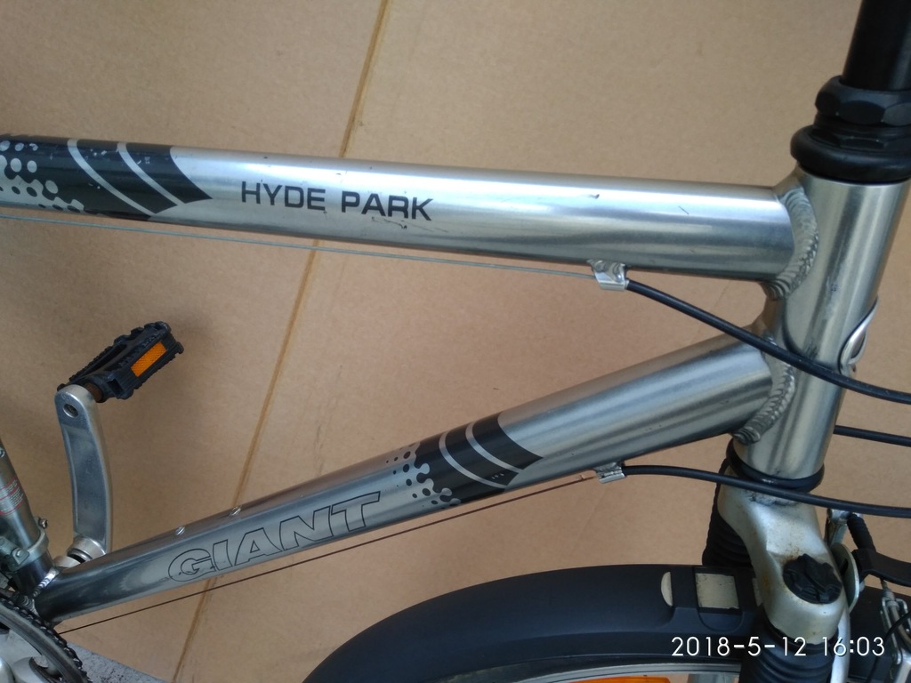 giant hyde park bike