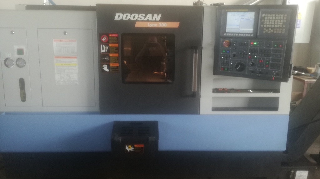 Tokarka CNC DOOSAN LYNX 300 jak NOWA 780rbh