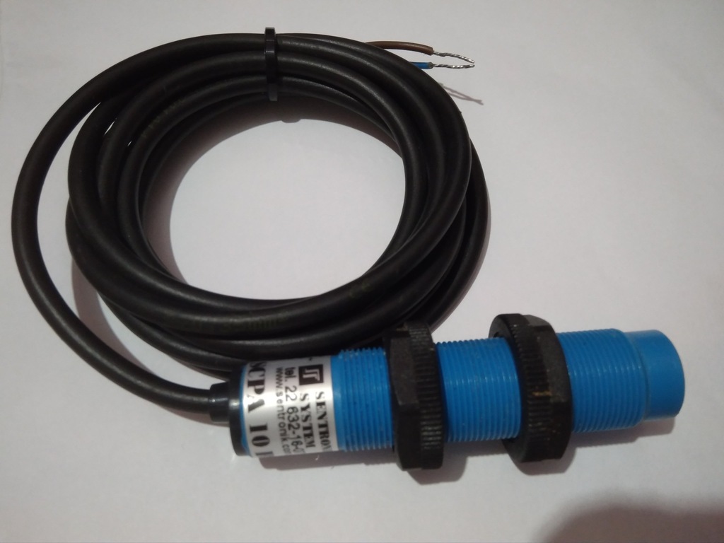 Czujnik pojemnościowy  18mm NO do paszociągu wzdł