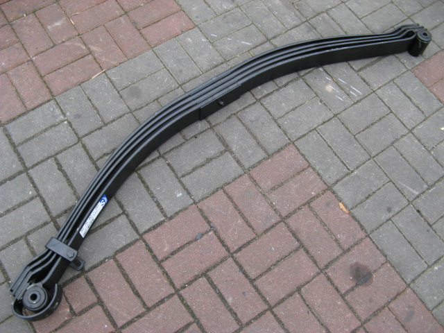 6763201202 Resor 4 piórowy przód Mercedes