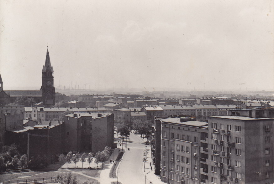 SOSNOWIEC - KATEDRA - Z LOTU PTAKA