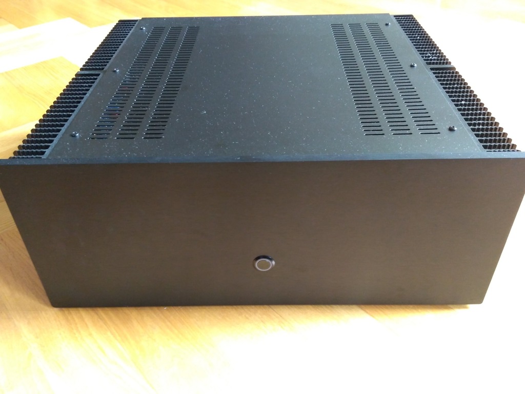 Końcówka mocy E-550 Accuphase