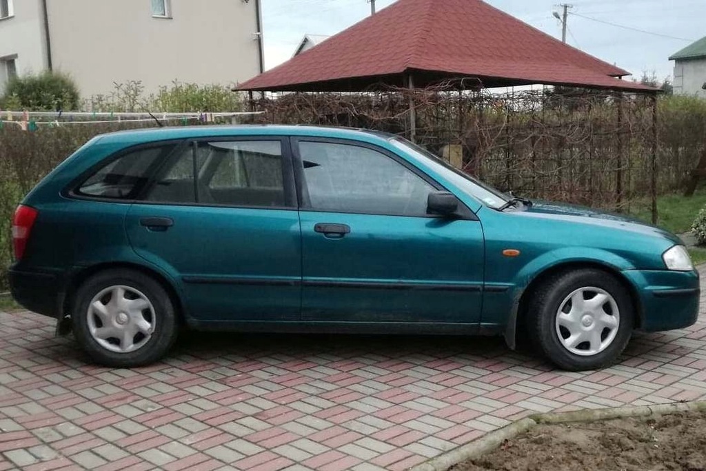 Mazda 323F VI