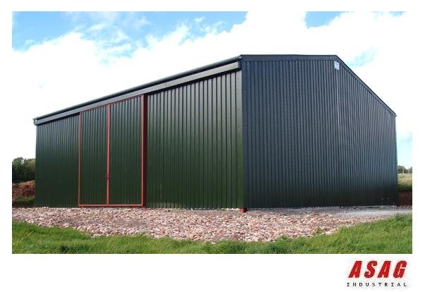 Hala 15x40 600m2 magazyn poszycie styropian 100