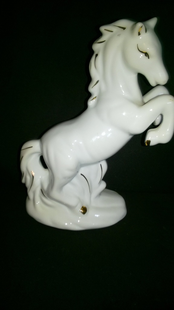 Koń porcelanowy