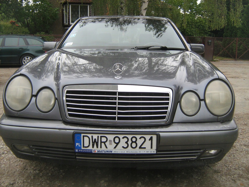 Mercedes w 210