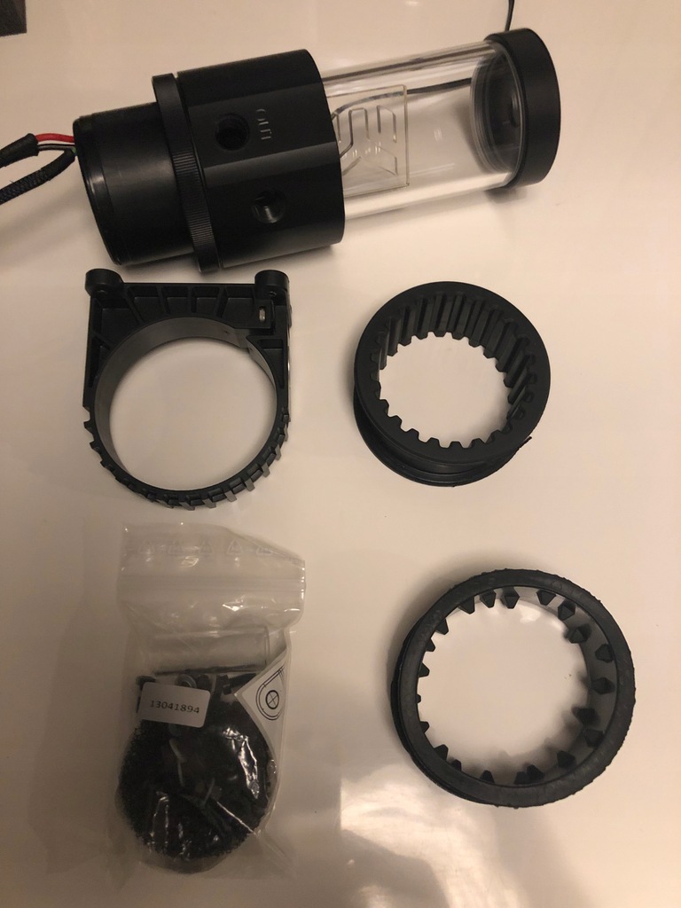 EK-XRES 140 Revo D5 RGB PWM rezerwuar z pompą