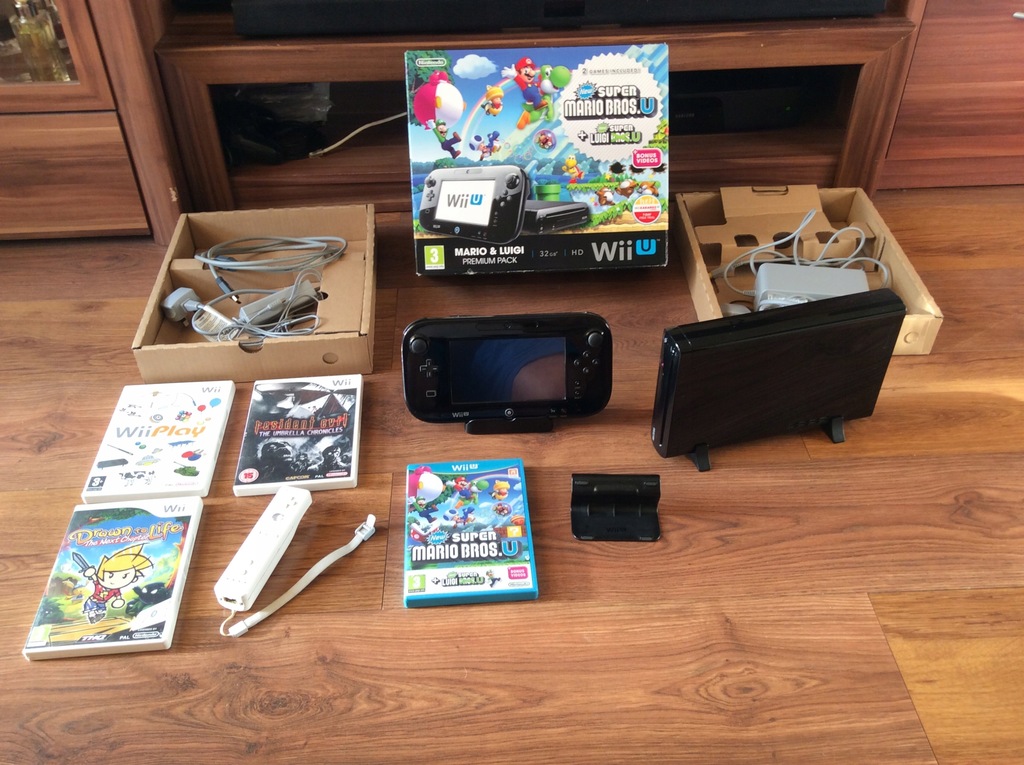 Konsola Nintendo Wii U PREMIUM 32GB + Wiilot+Gry