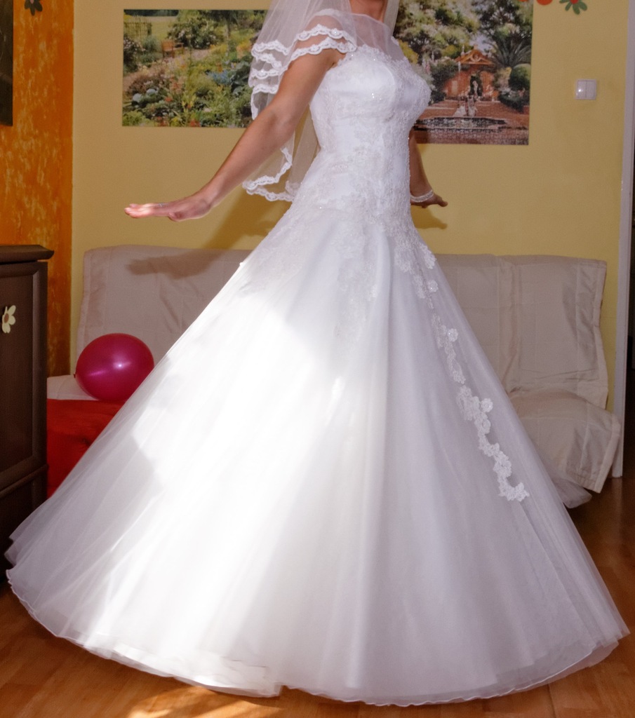 suknia ślubna Lisa Ferrera 38 model 706