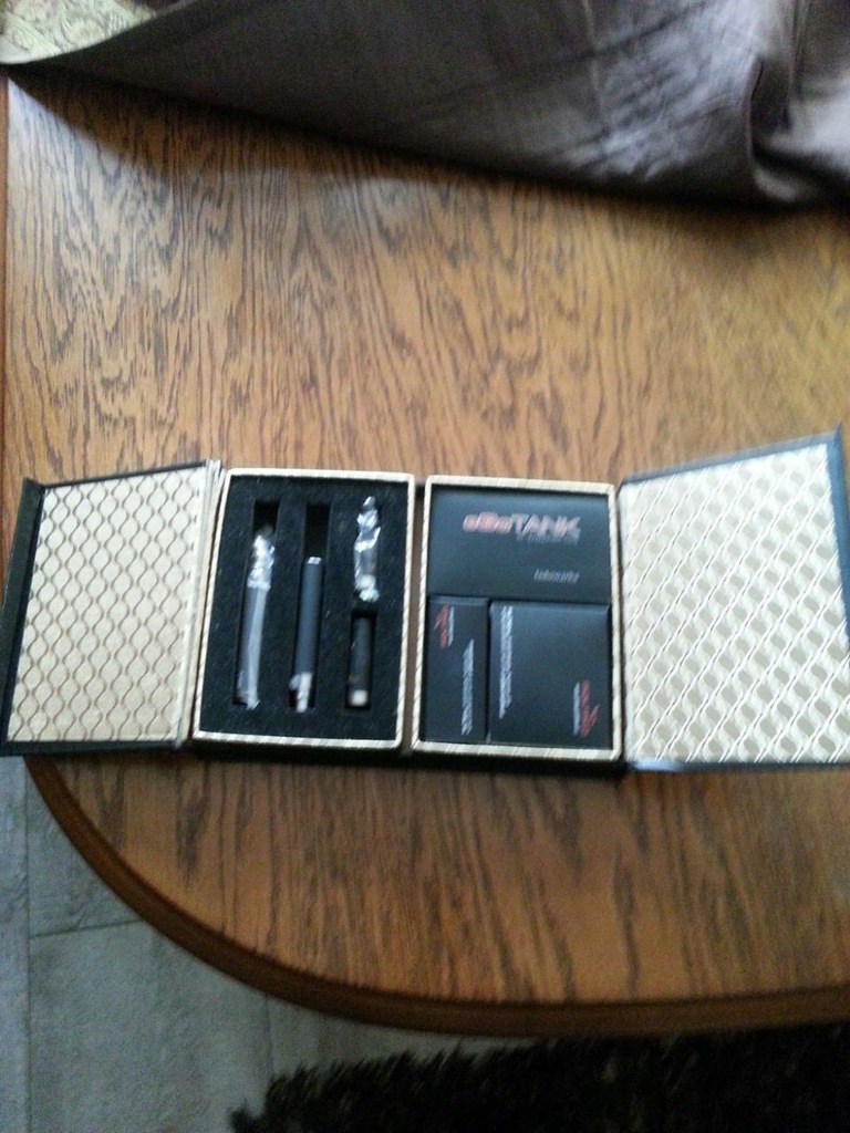 Elektroniczny papieros eGo TANK czarny