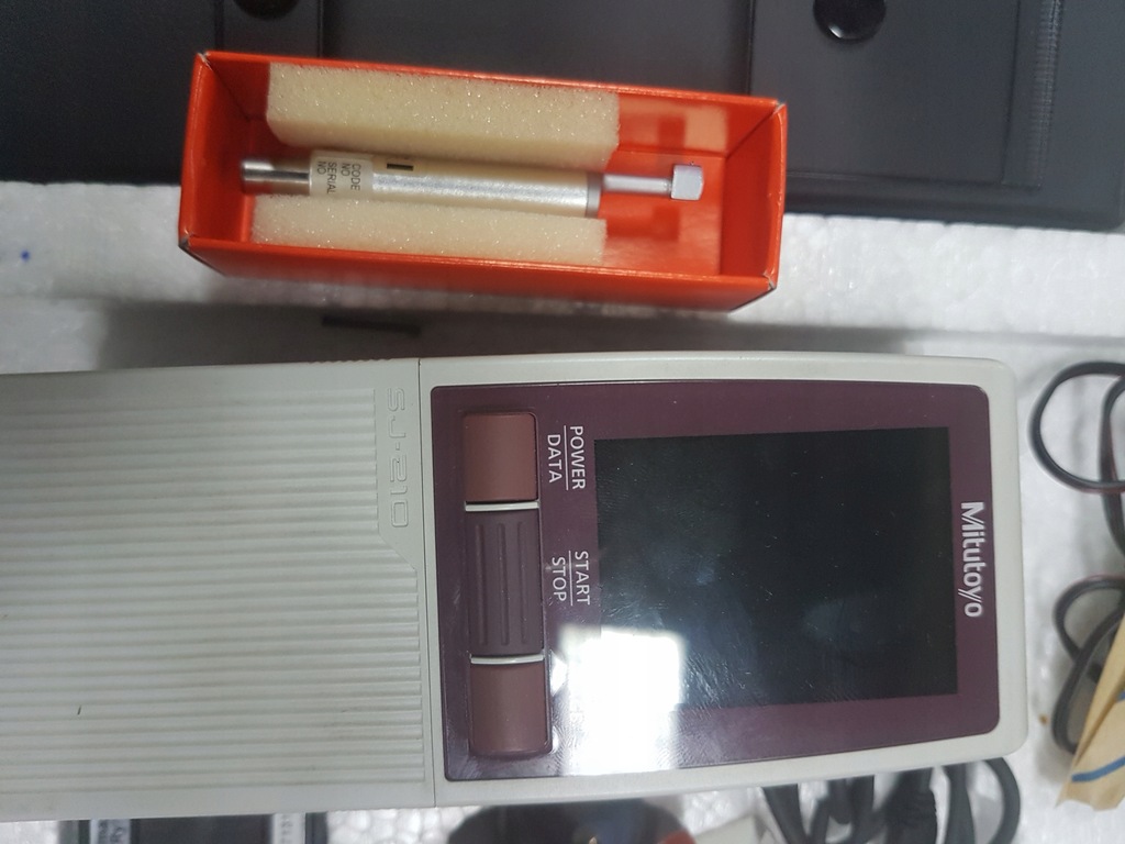 chropowatościomierz surface finish tester MITUTOYO 7557963260