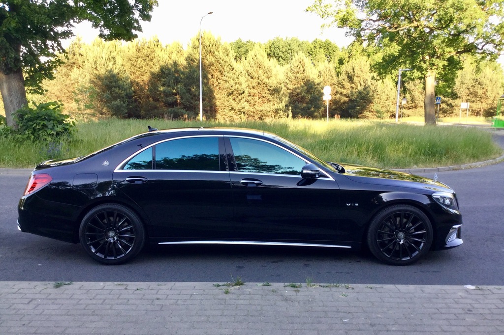 Mercedes benz w222 maybach