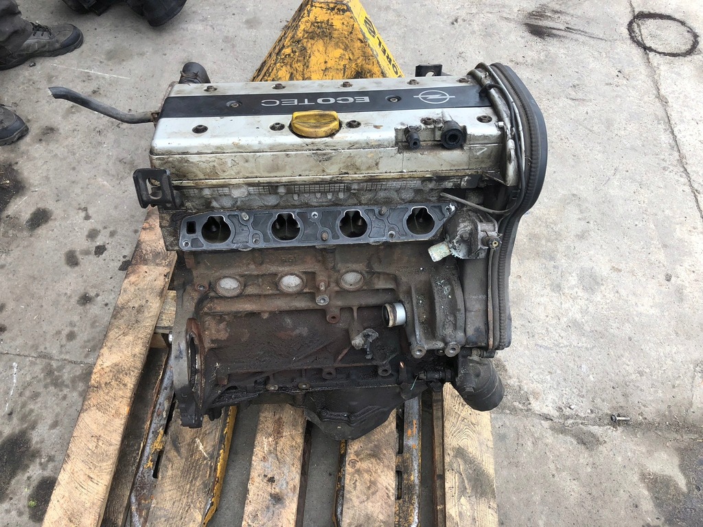 SILNIK SŁUPEK OPEL VECTRA B 2.0 16V 136KM X20XEV - 7411568439 ...